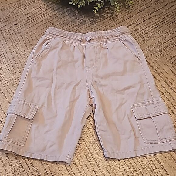 Tan cargo Shorts size 7 100 percent cotton - Picture 1 of 11